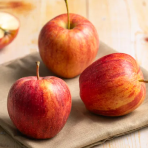 royal apple rs.220 1kg